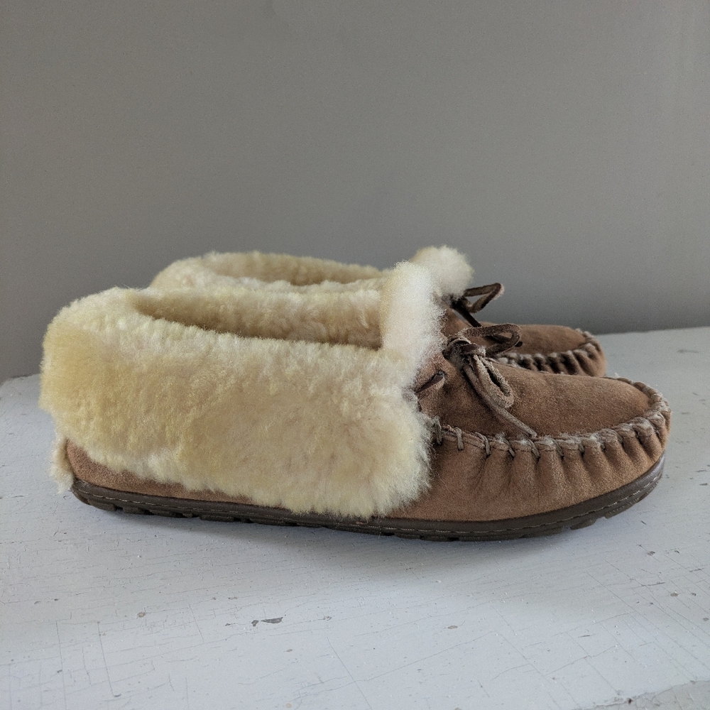 L.L.Bean Wicked Good Shearling Moccasin Slippers Sz 9